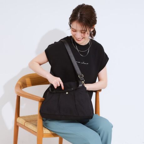 [^ԁFC7004006]yfUCztg|PbgɃ^bNāAӂƎdグ܂BJWAȃX^COɍ킹₷Aybg{g⏬ăfC[Ɏg₷ACełBy@\zO\ȃV_[tĂ܂̂ŁA2WAYłgp܂B{̂ɝfނgpĂ܂Bǐʂ͉ivł͂܂jydlzE|PbgF~2 O~2Ɩ̊֌WɂAۂFČꍇ܂B܂Ap\REX}[gtHȂǂ̊ɂA኱iƉ摜̃J[قȂꍇ܂Bd:275g