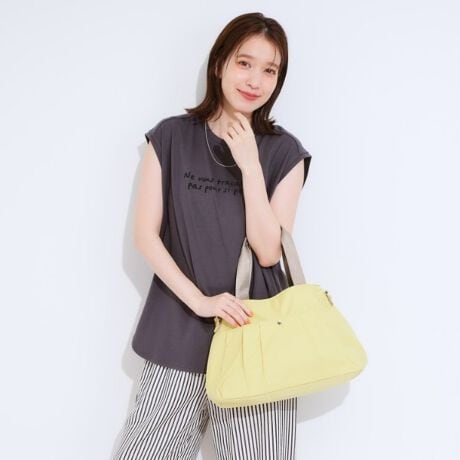 [^ԁFC7004006]yfUCztg|PbgɃ^bNāAӂƎdグ܂BJWAȃX^COɍ킹₷Aybg{g⏬ăfC[Ɏg₷ACełBy@\zO\ȃV_[tĂ܂̂ŁA2WAYłgp܂B{̂ɝfނgpĂ܂Bǐʂ͉ivł͂܂jydlzE|PbgF~2 O~2Ɩ̊֌WɂAۂFČꍇ܂B܂Ap\REX}[gtHȂǂ̊ɂA኱iƉ摜̃J[قȂꍇ܂Bd:275g