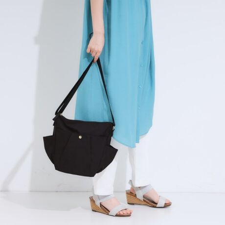 [^ԁFC7004005]yfUCztg̃|PbgɃ^bN{Ăӂ炵C[WɎdグ܂BƊO9̃|PbĝŁAו̐₷łBcɎdグĂ܂̂ŁA킹ۂɃXbLƌ܂ByfUCz{̂ɝfނgpĂ܂Bǐʂ͉ivł͂܂jydlzE|PbgF~5 O~4Ɩ̊֌WɂAۂFČꍇ܂B܂Ap\REX}[gtHȂǂ̊ɂA኱iƉ摜̃J[قȂꍇ܂Bd:210g