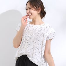 【S-LLひんやり】きちんと見えで好印象 ドット柄デザイントップス
