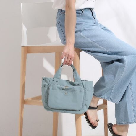 [^ԁFC7004003]yfUCztg̑傫߂ȗ̃|Pbg|Cg̃g[gobOłB{̂ɂ͌yfނgpĂ̂ŗsȂǂ̂oɂ߂łBOƓɍ킹10̃|Pbgו̎dɕ֗łBEtg̗̃|Pbg1Etg̗̃|Pbg̑OɃI[v|Pbg1Etg̗̃|Pbg̒ɃbV|Pbg2E{̂̍EɃI[v|Pbg1Ewʂ̃t@Xi[|Pbg1E{̓Ƀt@Xi[|Pbg1E{̓ɃI[v|Pbg2y@\z{̂ɂ͝fނgpĂ܂Bǐʂ͉ivł͂܂jydlzE|PbgF~5it@Xi[t~1j O~5it@Xi[t~2jƖ̊֌WɂAۂFČꍇ܂B܂Ap\REX}[gtHȂǂ̊ɂA኱iƉ摜̃J[قȂꍇ܂Bd:295g