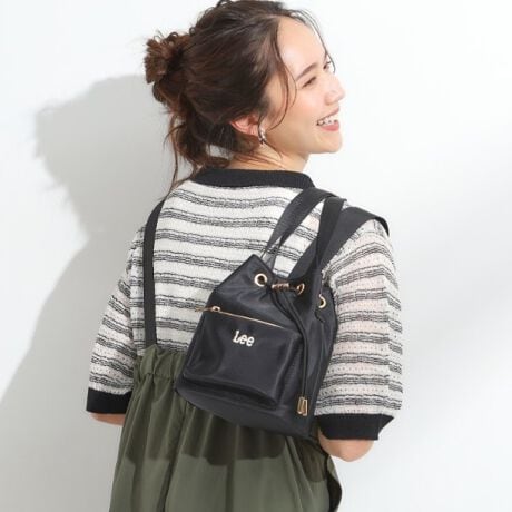 [^ԁFC7004017]yfUCzLeeʒ̋ВV_[obOłBRƂ~jTCY킢炵AX^CÕ|CgɂȂ܂B804A822A842J[͈ꕔX܌J[łBy@\z{̂ɝfނgpĂ܂Bǐʂ͉ivł͂܂jydlzE|PbgFO~1 ~3Ɩ̊֌WɂAۂFČꍇ܂B܂Ap\REX}[gtHȂǂ̊ɂA኱iƉ摜̃J[قȂꍇ܂Bd:220g(TvTCY)