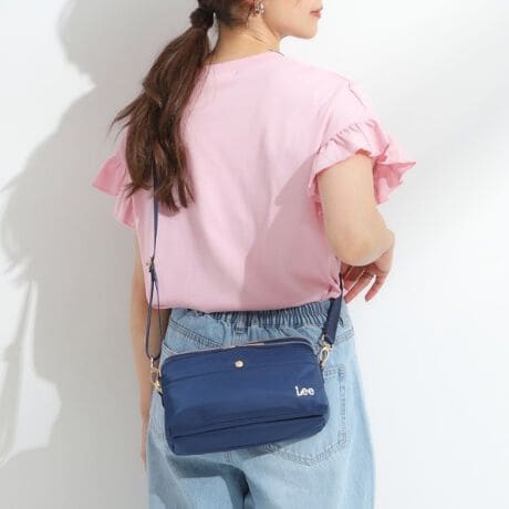 [^ԁFC7004016]yfUCzLeeʒ2w̃V_[obOłBC[ƃtg|Pbg2̎[̂ŁAו̎dɕ֗łBC̎[́Aybg{gɓ傫łBC[ƃtg|PbǵA2ɂĂ̂Ŏg聝tgƔwʂɂ̓I[v|PbĝŁAX}z⏬̂ɂ߂łB827A894J[͈ꕔX܌J[łBy@\z{̂ɝfނgpĂ܂Bǐʂ͉ivł͂܂jydlzE|PbgFO~3 ~3Ɩ̊֌WɂAۂFČꍇ܂B܂Ap\REX}[gtHȂǂ̊ɂA኱iƉ摜̃J[قȂꍇ܂Bd:270g(TvTCY)