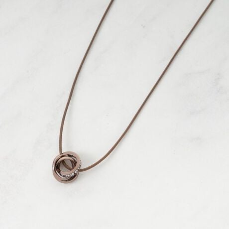 [^ԁFC7084003]L[rbNWRjÃ~jO`[t }`WAYlbNXт₩ȃL[rbNWRjAgp~jO͓IȃqlbNXBVvȂ݊̂fUĆAfC[R[fʂȃV[܂ŕLpł܂B}`WAYfUCŁAlXȃX^CyނƂł̂|CgłBi̓L[rbNWRjAFPL[rbNWRjAAlbNXŜāA؂₩Ȉۂ^܂B}`WAYfUCFς邱ƂŁAXChp[cg̃X^CyނƂł܂BVvȃV[glbNXAOlbNXA炷X^C܂ŎR݁Bgp@XChp[cgāA𒲐ÃX^Cɍ킹fUCyłBƖ̊֌WɂAۂFČꍇ܂B܂Ap\REX}[gtHȂǂ̊ɂA኱iƉ摜̃J[قȂꍇ܂B