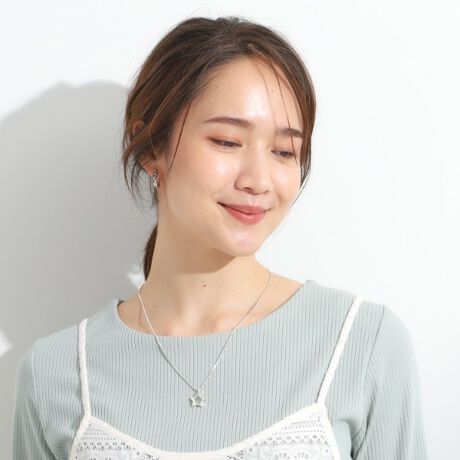 [^ԁFC7084008]̊̂鐯^NAlbNX |2WAYdl|Xl[N`F[ɁÅ̂鐯^̃NA`[tlbNXBVvłȂ݊̃fUCŁÂNAbv܂Bς邱ƂŁA2WAYŊyނƂłAV[ɍ킹X^C܂Bi̓̊̂鐯^NA`[tF̌`VѐSAǂȃR[fBl[gɂANZgƂĊ􂵂܂BXl[N`F[FꂽXl[N`F[AGKgȈۂ^Al̖͂Ă܂B2WAYfUCFXChp[cgāAς邱ƂňقȂX^CyނƂł܂BtȑɂAtH[}ȑɂœKłBJ[WJ006FVo[J[bL~NAFN[ŃX^CbVȈۂ^ԃJ[B007FS[hJ[bL~Cgx[WF݂̂J[܂𖾂邭ʂ܂B019FubN^J[bL~O[F_ŃVbNȕ͋CoAʂȃV[ł􂵂܂B낢̃sAXiiC70|84300jpӂĂAꊴ̂X^COy߂܂BƖ̊֌WɂAۂFČꍇ܂B܂Ap\REX}[gtHȂǂ̊ɂA኱iƉ摜̃J[قȂꍇ܂B