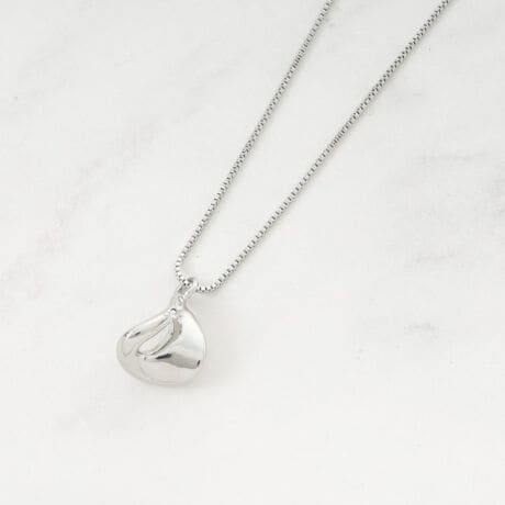 [^ԁFC7084017]Ɋy߂A2WAYfUC̃`[tlbNXłBς邱ƂŁAقȂX^Co邱ƂłAXChp[cgĂD݂̃oXɒ\łBVvłȂꂽfUCAǂȃR[fBl[gɂ}b`܂BJ[WJ005FsNVo[J[bLDsNg[炵ĂA_炩Ȉۂ̈iłB006FVo[J[bLNVbNłȂ烂_ȃVo[J[́AN킸g₷X^CłB007FS[hJ[bL؂₩vXɂ҂̃S[hJ[BV[I΂y߂܂B߃|Cg2WAYfUCFς邱ƂŁAقȂۂy߂邽߁AV[ɍ킹gł܂B\FXChp[cgp邱ƂŁASn〈ȒPɒ߂łAX̃X^Cɍ킹܂BLxȃJ[IFVvȂ瑶݊̂fUĆA܂܂ȃt@bVɃ}b`Bp[eB[JWA܂ŕL􂵂܂BgpV[fC[[XʂȃCxg܂ŁALΉłlbNXłBFlƂ̃JWAȂoAtH[}ȏʂł􂵁AȂ̖͂Ă܂BƖ̊֌WɂAۂFČꍇ܂B܂Ap\REX}[gtHȂǂ̊ɂA኱iƉ摜̃J[قȂꍇ܂B