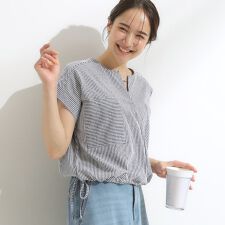 【洗えるS-LL】シルエット変化を楽しめる サッカーストライプ柄スキッパートップス