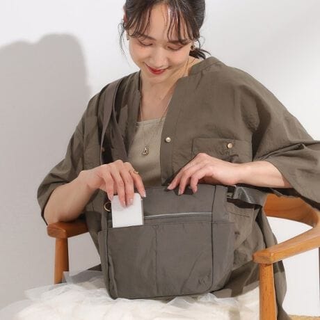 [^ԁFC7004025]yfUCzOƓɍ킹10̃|PbĝV_[obOłB{̂͌yfނŎdグĂ̂ŁAigł͂ȂsɎĂ̂߂łBy@\z{̂ɂ͝fނgpĂ܂Bǐʂ͉ivł͂܂jydlzE|PbgF~3 O~7Ɩ̊֌WɂAۂFČꍇ܂B܂Ap\REX}[gtHȂǂ̊ɂA኱iƉ摜̃J[قȂꍇ܂Bd:225g