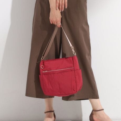 [^ԁFC7004025]yfUCzOƓɍ킹10̃|PbĝV_[obOłB{̂͌yfނŎdグĂ̂ŁAigł͂ȂsɎĂ̂߂łBy@\z{̂ɂ͝fނgpĂ܂Bǐʂ͉ivł͂܂jydlzE|PbgF~3 O~7Ɩ̊֌WɂAۂFČꍇ܂B܂Ap\REX}[gtHȂǂ̊ɂA኱iƉ摜̃J[قȂꍇ܂Bd:225g