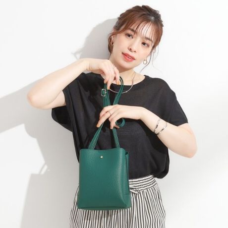 [^ԁFC7004021]yfUCzV[[ŐlČyfނgpV_[obOłB_炩yfނgpĂ̂ŁAigɂ߂łBC̃t@Xi[[ƁAOɂ[܂̂Ōڈȏ̎[͂łByql炢RgzEwQɎg܂B@肵X[cɂ킹ꂻłB@(g:162cm@̌^Fʁ@ubNw)@Ƃ̂𒸑ՂĂ܂BydlzE|PbgF~1Ɩ̊֌WɂAۂFČꍇ܂B܂Ap\REX}[gtHȂǂ̊ɂA኱iƉ摜̃J[قȂꍇ܂Bd:225g(TvTCY)