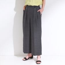 【S-LL洗濯後しわになりにくい】ゴールドパーツがアクセント 麻調タックワイドパンツ