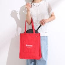 シューラルー(SHOOLARUE)の【ラッキーカラー推し活にも】うちわも入るキャンバストートバッグ