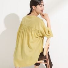 洗濯シワが軽減・キレイが続く バックギャザーブラウス
