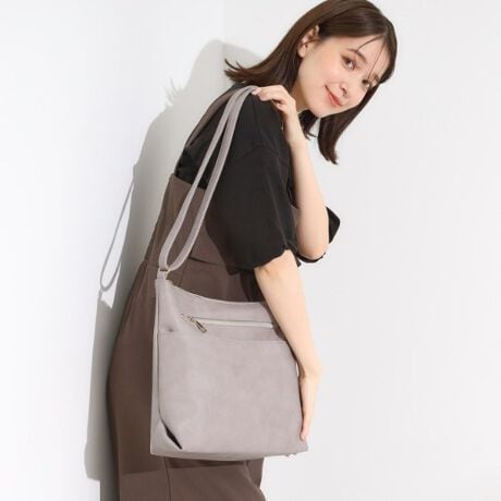 [^ԁFC7004036]yfUCz\ʂɃV{JWAfނgpAfC[Ɏg镵͋CɎdグ܂Btg2̃I[v|Pbg1̃t@Xi[|PbgAwʂ1̃t@Xi[|PbgAוd̂ɕ֗łBtg̃t@Xi[S[hŃLbƂAĂ܂Byql炢RgzEȑOɂ悤ȃfUĈ΂𔃂āAƂĂCɓĂ̂ŁA͈ႤFw܂B@ƂĂVbNȐFŋCɓĂ܂B@(g:148cm@̌^₹^@O[w)EfUCAgpƂĂĂ܂B@ڌĂw吳łB@(g:157cm@̌^:₹^@LuEw)@Ƃ̂𒸑ՂĂ܂BydlzE|PbgF~1 O~4Ɩ̊֌WɂAۂFČꍇ܂B܂Ap\REX}[gtHȂǂ̊ɂA኱iƉ摜̃J[قȂꍇ܂Bd:335g