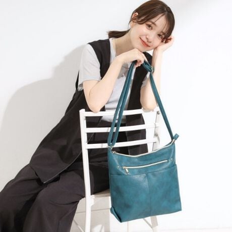 [^ԁFC7004036]yfUCz\ʂɃV{JWAfނgpAfC[Ɏg镵͋CɎdグ܂Btg2̃I[v|Pbg1̃t@Xi[|PbgAwʂ1̃t@Xi[|PbgAוd̂ɕ֗łBtg̃t@Xi[S[hŃLbƂAĂ܂Byql炢RgzEȑOɂ悤ȃfUĈ΂𔃂āAƂĂCɓĂ̂ŁA͈ႤFw܂B@ƂĂVbNȐFŋCɓĂ܂B@(g:148cm@̌^₹^@O[w)EfUCAgpƂĂĂ܂B@ڌĂw吳łB@(g:157cm@̌^:₹^@LuEw)@Ƃ̂𒸑ՂĂ܂BydlzE|PbgF~1 O~4Ɩ̊֌WɂAۂFČꍇ܂B܂Ap\REX}[gtHȂǂ̊ɂA኱iƉ摜̃J[قȂꍇ܂Bd:335g