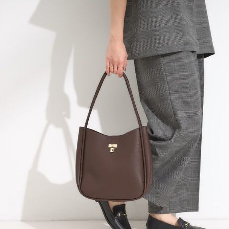 [^ԁFC7004047]yfUCzꖇdĂ̍vgpč悤Ɏdグ܂Btg̃L[`[t|CgɂĂ܂Big̉ו̂ɕ֗ȃTCYłBydlzE|PbgFO~1Ɩ̊֌WɂAۂFČꍇ܂B܂Ap\REX}[gtHȂǂ̊ɂA኱iƉ摜̃J[قȂꍇ܂Bd:435g