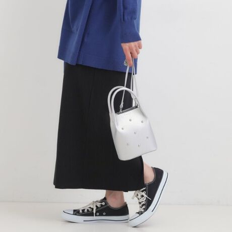 [^ԁFC7004055]yfUCzƂď߂̃tHl炵͋C̃V_[obOłBX^bY|CgŁAVvȃR[fBl[g̃|CgɂȂ܂By@\zO\ȃV_[RtĂ܂̂2WAYłgp܂BydlzE|PbgFO~1Ɩ̊֌WɂAۂFČꍇ܂B܂Ap\REX}[gtHȂǂ̊ɂA኱iƉ摜̃J[قȂꍇ܂Bd:205g