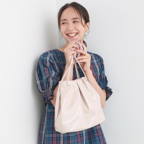 [^ԁFC7004034]yfUCzC[U[̃C̓fނgp܂BTCh̃Xibv{^OƌЂ낪ăVGbgό`܂BydlzE|PbgF~2Ɩ̊֌WɂAۂFČꍇ܂B܂Ap\REX}[gtHȂǂ̊ɂA኱iƉ摜̃J[قȂꍇ܂Bd:280g