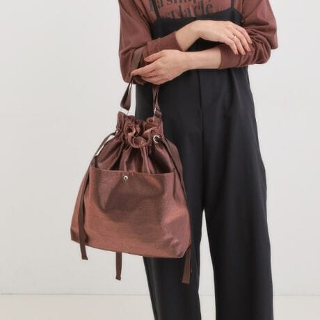 [^ԁFC7004064]yfUCz{̂͑eʂŁAוȂ߂̎̓TCh̕RiătHς܂BVCj[ȐngpĂ̂ŎĂ邾ő݊̂obOłBnh͒߂Œł̂ŁAɂ΂߂ɂł܂BOʂɑ傫߂̃|PbĝŁÂɕ֗łBydlzE|PbgF~2 O~1EA4t@C[Ɩ̊֌WɂAۂFČꍇ܂B܂Ap\REX}[gtHȂǂ̊ɂA኱iƉ摜̃J[قȂꍇ܂Bd:280g