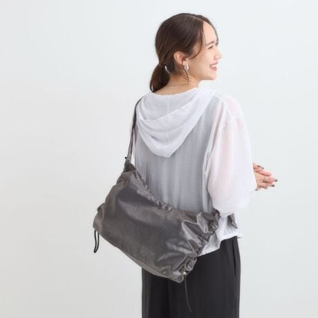 [^ԁFC7004063]yfUCzTChhXgfUCɂV_[obOłB{̂̓VCj[ȑfނgpĂ̂ŁAVvȃR[fɍ킹ƃ|CgɂȂ܂BW[◷sȂǂ̂oV[₨q܂Ƃ̌VтȂǂɂ߂łBydlzE|PbgF~3 O~1Ɩ̊֌WɂAۂFČꍇ܂B܂Ap\REX}[gtHȂǂ̊ɂA኱iƉ摜̃J[قȂꍇ܂Bd:260g