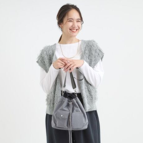 [^ԁFC7004060]yfUCztg̗̊̂|Pbg|Cg̋ВobNłBtF~jȈۂɂ܂Ƃ܂Z߃nhƁAV_[XgbvtĂ܂BtւƃV_[A΂ߊ|V_[ƁAt@bVɍ킹ăAWł܂B̃J[͐FɂĈႢ܂B013J[FVo[J[̋019J[A042J[FS[hJ[̋y@\z{̂ɂ͝fނgpĂ܂Bǐʂ͉ivł͂܂BjydlzE|PbgF~2 O~2Ɩ̊֌WɂAۂFČꍇ܂B܂Ap\REX}[gtHȂǂ̊ɂA኱iƉ摜̃J[قȂꍇ܂Bd:270g