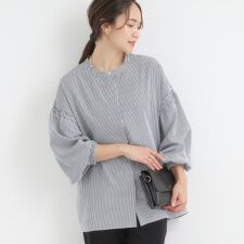 シューラルー(SHOOLARUE)の【洗濯後シワになりにくい】お袖シャーリングシャツ