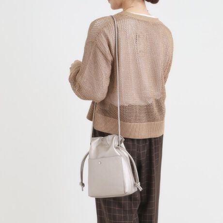 [^ԁFC7004071]yfUCzВ̂悤ɌiĎgV_[obOłBOʂɃI[v|PbgtĂ̂ŁATbƎôĂ̂ɕ֗łB{̂ɂ͂炩fނgpĂ̂ŁAJWAR[fɍ킹₷łBydlzE|PbgF~1 O~2Ɩ̊֌WɂAۂFČꍇ܂B܂Ap\REX}[gtHȂǂ̊ɂA኱iƉ摜̃J[قȂꍇ܂Bd:215g