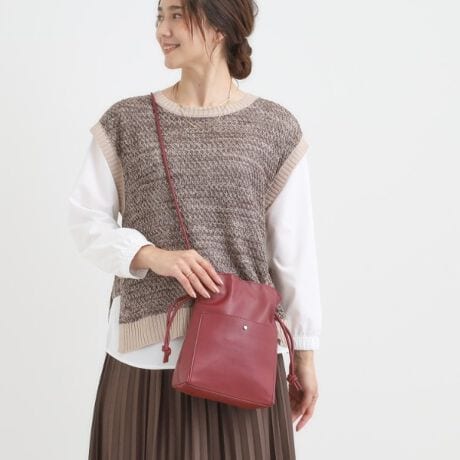 [^ԁFC7004071]yfUCzВ̂悤ɌiĎgV_[obOłBOʂɃI[v|PbgtĂ̂ŁATbƎôĂ̂ɕ֗łB{̂ɂ͂炩fނgpĂ̂ŁAJWAR[fɍ킹₷łBydlzE|PbgF~1 O~2Ɩ̊֌WɂAۂFČꍇ܂B܂Ap\REX}[gtHȂǂ̊ɂA኱iƉ摜̃J[قȂꍇ܂Bd:215g