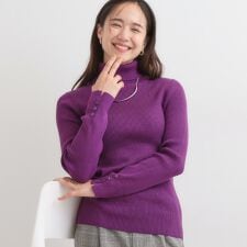 シューラルー(SHOOLARUE)の【絶妙なゆるピタ洗濯機可】ちくちくしにくい リブタートルネック やわらかニット