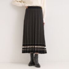 シューラルー(SHOOLARUE)の【高レビューセットアップ可S-LL】女性らしさ際立つ 洗えるもちもちニットスカート