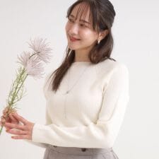 シューラルー(SHOOLARUE)の【絶妙なゆるピタ洗濯機可】ちくちくしにくい リブハイネックやわらかニット