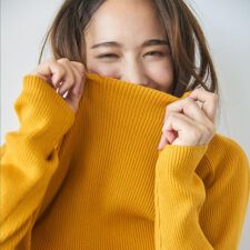 シューラルー(SHOOLARUE)の【絶妙なゆるピタ洗濯機可】ちくちくしにくい リブハイネックやわらかニット