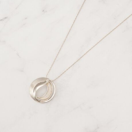 [^ԁFC7084041]̂Ȃ^ƂƂG|iȃ`[tlbNXB̃lbNX́AXC_[Œ߉\Ȃ߁AȂ̍D݂V[ɍ킹œKȒɒł܂B̓̋C⑕ɍ킹āA݂ɃX^C`FWy߂̂͂łB005 sNVo[bL | ÂƏĩoX▭B炵Ă܂B006 Vo[J[bL | NVbNŃX^CbVȈۂ^AǂȃR[fƂB007 S[hJ[bL | iӂS[WXȋPBʂȓɂ҂łBƖ̊֌WɂAۂFČꍇ܂B܂Ap\REX}[gtHȂǂ̊ɂA኱iƉ摜̃J[قȂꍇ܂B