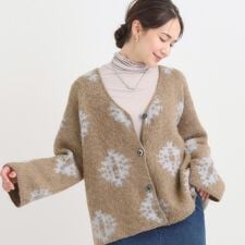 シューラルー(SHOOLARUE)の羽織るだけでスタイリングの主役に 起毛柄カーディガン