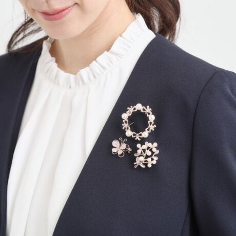 [^ԁFC7085703]ꂽAtFCNp[̃u[`3_ZbgyfUCz̃u[`3_ZbǵAiȃtFCNp[ƋPrW[킹fUCłB܂܂ȃX^CɃ}b`@ׂȔ͂ŁAǂ̃u[`GKgȈۂ^܂BlȃfUCŁAV[ɉĎRɃR[fBl[gy߂܂BhXuEX̋܌ɍ킹ău[`邱ƂŁA؂₩vXBPiłAgݍ킹Ăn̓łȂAfC[R[fɂ߂łB005 sNVo[J[bL006 Vo[J[bL007 S[hJ[bLƖ̊֌WɂAۂFČꍇ܂B܂Ap\REX}[gtHȂǂ̊ɂA኱iƉ摜̃J[قȂꍇ܂Bʋ΁Zj[}}X[cƎwwZK╞tH[}fBX܎O}}X[c