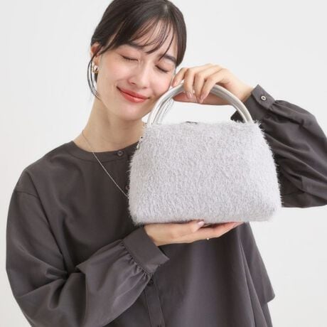 [^ԁFC7004082]yfUCzVo[̓ё̒ngpAGߊ̂V_[obOłB043J[iuEj́AÑghJ[Ȃ̂ŁA߂łB̃J[2ނŁA012J[A019J[͋̐F̓Vo[043J[A050J[̋̓S[hɂȂĂ܂By@\zO\ȃV_[RtĂ܂̂ŁA2WAYłgp܂BydlzE|PbgF~2it@Xi[t~1jƖ̊֌WɂAۂFČꍇ܂B܂Ap\REX}[gtHȂǂ̊ɂA኱iƉ摜̃J[قȂꍇ܂Bd:290g