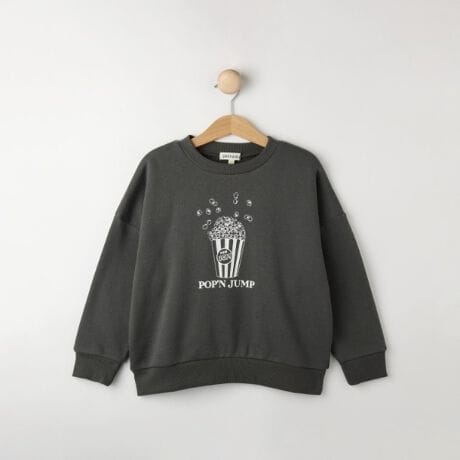 [^ԁF12214334]yfUCzƂVGbg̒ʊwɂ҂ȒԃXEFbgłBtgɃvg`[t͖V[YlC̃|bvR[`[tƁAJWAhɂ߂̃JbW{g`[t2p^[BTCYWJLxȂ̂ŌZ탊NR[fłˁByfށz~R[fɊANтɂȂёfނgpĂ܂BƖ̊֌WɂAۂFČꍇ܂B܂Ap\REX}[gtHȂǂ̊ɂA኱iƉ摜̃J[قȂꍇ܂B