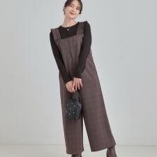 シューラルー(SHOOLARUE)のチェック柄フリルサロペット