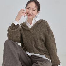 【S-LL】お顔周りをすっきり魅せる ふんわり Vネックフードニット