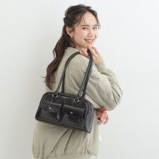 フラップポケット横長ボストンバッグ