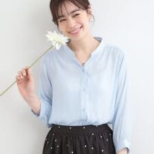 【S-LL】首元すっきり魅せ　大人の上品サテンブラウス