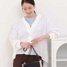 シアーVネックブラウス