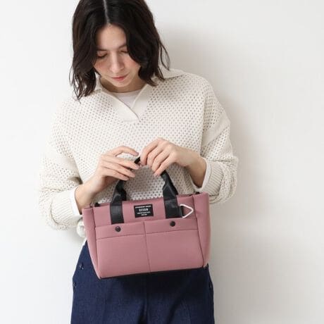 [^ԁFS3802405]yfUC|Cgz_炩ylIv[fނgpg[gobOBRpNgƎ[͂ŐlČ`gpAbvf[g܂Bn̂lIv[gpĂ̂ŎVGbgłByX^CO|Cgz\tgȃVGbgƃnłꂢ߂JWAX^COƕLg܂킵̗ACeBXgbvt2WAYdlȂ̂R[f̍L|CgłByfރ|Cgz\tgȂSn悢lIv[BEFbgX[cȂǂɎgĂlIv[fނgp܂B_炩nł^ꂵɂfނłBydlzE|PbgF~3it@Xi[t~1j O~2Ɩ̊֌WɂAۂFČꍇ܂B܂Ap\REX}[gtHȂǂ̊ɂA኱iƉ摜̃J[قȂꍇ܂Bd:390g