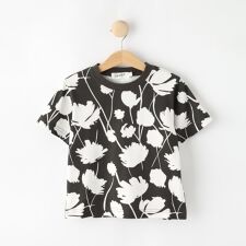 【リンクコーデ】フラワープリントTシャツ