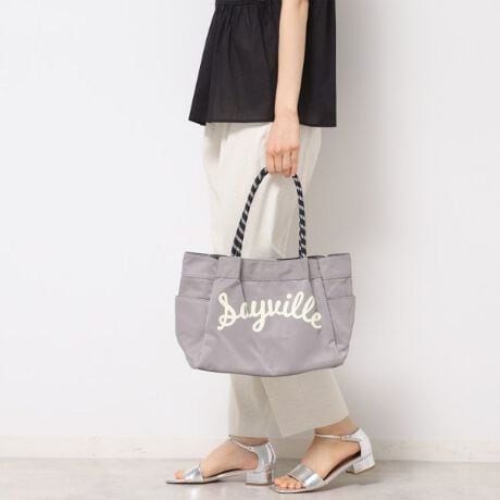 [^ԁFF5804001]yfUC|CgzfbTōD]̎ɃJ[R[hgpBAGłBdwZȂǂV[Ŋ􂵂܂BV_[͌ɂ₷Őݒ肵Ă܂BTCh|Pbgƌ̑傫ȃ|Pbg|CgByX^CO|Cgz邢zFŁACグĂ邱ƊԈႢȂÎǂȃV[ɂffUCłByfރ|Cgz􂢉HꂽiCfނ̂ߏ_炩BydlzE|PbgF~1 O~3Ɩ̊֌WɂAۂFČꍇ܂B܂Ap\REX}[gtHȂǂ̊ɂA኱iƉ摜̃J[قȂꍇ܂Bd:285g