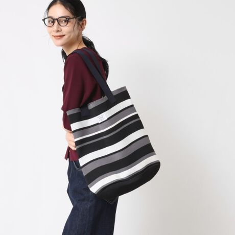 [^ԁFF5804015]yfUC|Cgz_sb`̃{[_[fUCg[gBAGBẴmg[AtF~jȈۂ̃sNnAĂ炵}C[WlCr[nƕ͋C̈قȂJ[WJBẴW[₿Ƃoɕ֗ȃACełByX^CO|CgzŃR[fBl[g̃|CgɂȂjbgobOłByfރ|Cgz悭n̂邵ƂjbgnB}VEHbVuΉBydlzE|PbgF~1EA4t@C[Ɩ̊֌WɂAۂFČꍇ܂B܂Ap\REX}[gtHȂǂ̊ɂA኱iƉ摜̃J[قȂꍇ܂Bd:290g