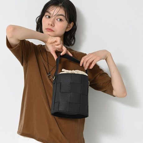 [^ԁFF5804014]yfUC|CgzbVɕ҂ݏグoPc^2WAYobOBJ͋ВdlȂ̂ŋMdiĂSłBX}z܂zȂǕKvŏ̂̂RpNgɎ^ׂ鏬߃TCYBX^CÕANZgɂ߂łBO\ȃV_[tByX^CO|CgzJWA炫ꂢ߂܂ŕLR[fBl[gɃ}b`AG߂킸􂵂܂Byfރ|Cgz\ʏɁuV{vƌĂ΂VuVNHv{vgpBydlzE|PbgF~1Ɩ̊֌WɂAۂFČꍇ܂B܂Ap\REX}[gtHȂǂ̊ɂA኱iƉ摜̃J[قȂꍇ܂Bd:405g