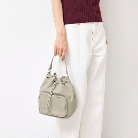 [^ԁFF5804012]yfUC|Cgz̓Iȃtg|Pbg̋ВobOBRpNgȃTCYȂ̂œ͂񗷍sȂǂ̃ANeBuȃV[ɂ􂵂܂BydlzE|PbgF~2 O~1Ɩ̊֌WɂAۂFČꍇ܂B܂Ap\REX}[gtHȂǂ̊ɂA኱iƉ摜̃J[قȂꍇ܂Bd:305g