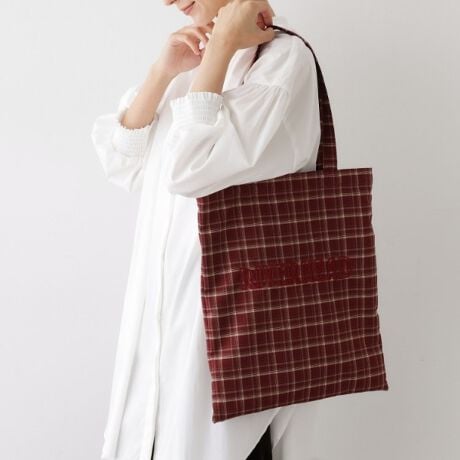 [^ԁFF5804042]yfUC|CgzA4TCYTCỸ`FbÑg[gobOBtgɎ{ꂽhJ|CgBntł肵ƂȂĂ܂BtgɎ{ꂽhJ|CgBCobOƂĂ͂ATuobNƂĂ܂v[gɂXXłBydlzE|PbgF~1EA4t@C[Ɩ̊֌WɂAۂFČꍇ܂B܂Ap\REX}[gtHȂǂ̊ɂA኱iƉ摜̃J[قȂꍇ܂Bd:140g