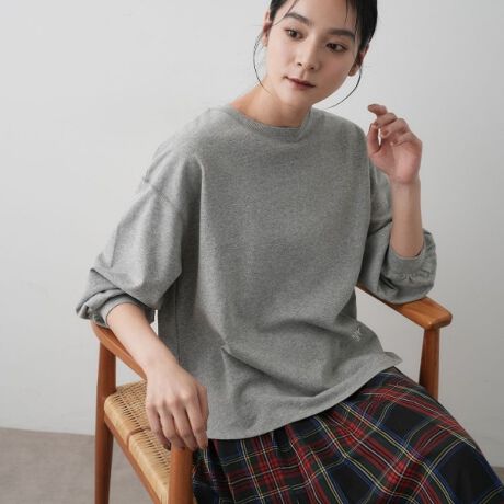 [^ԁFF5814027]yfUC|CgzD]ĂAԃ~jуJbg\[BӂƂo[X[ułBƂ{fBVGbg1łffUCłB̃obNw[|CgByX^CO|CgzChpcJ[Spcɍ킹ď{ȃVGbgɁBXJ[gƂ{gXC΂ꂢ߂ɁBAEgŒ΃JWAɐU钅񂵂̌ACełByfރ|CgzV[YAŃ\tgȑfނłBʏ̃XEFbgyAV[YŒ񂵂\łBƖ̊֌WɂAۂFČꍇ܂B܂Ap\REX}[gtHȂǂ̊ɂA኱iƉ摜̃J[قȂꍇ܂B